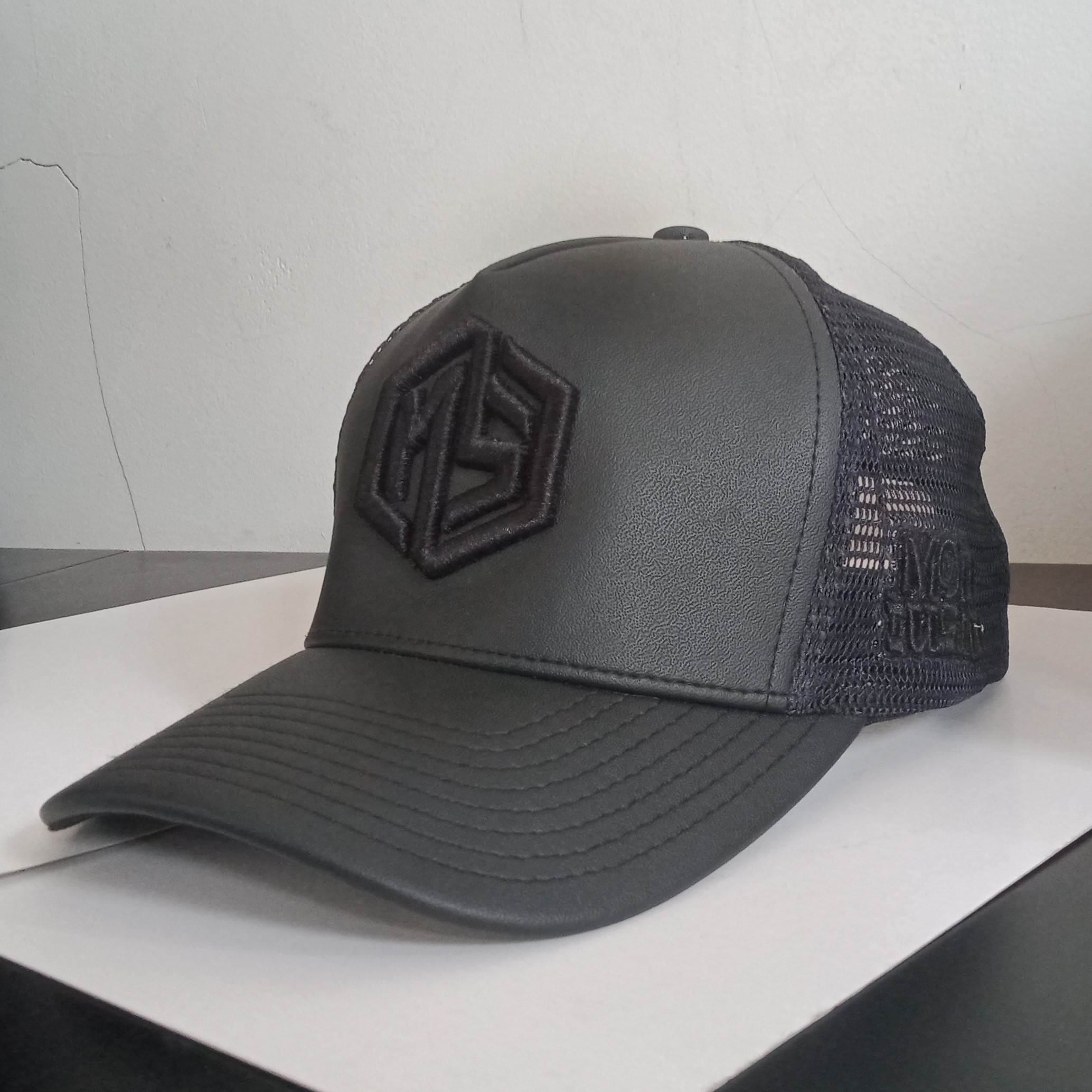 Modius.id Trucker Leather Cap Premium View